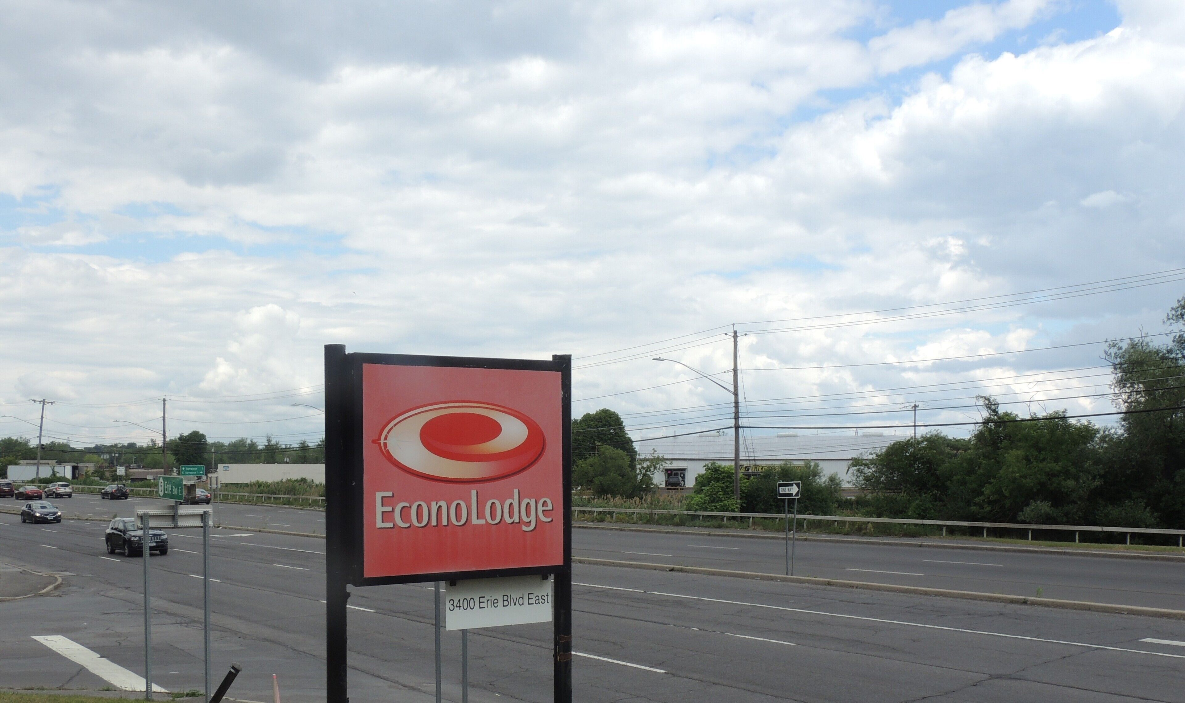 Foto - Econo Lodge Dewitt I-90