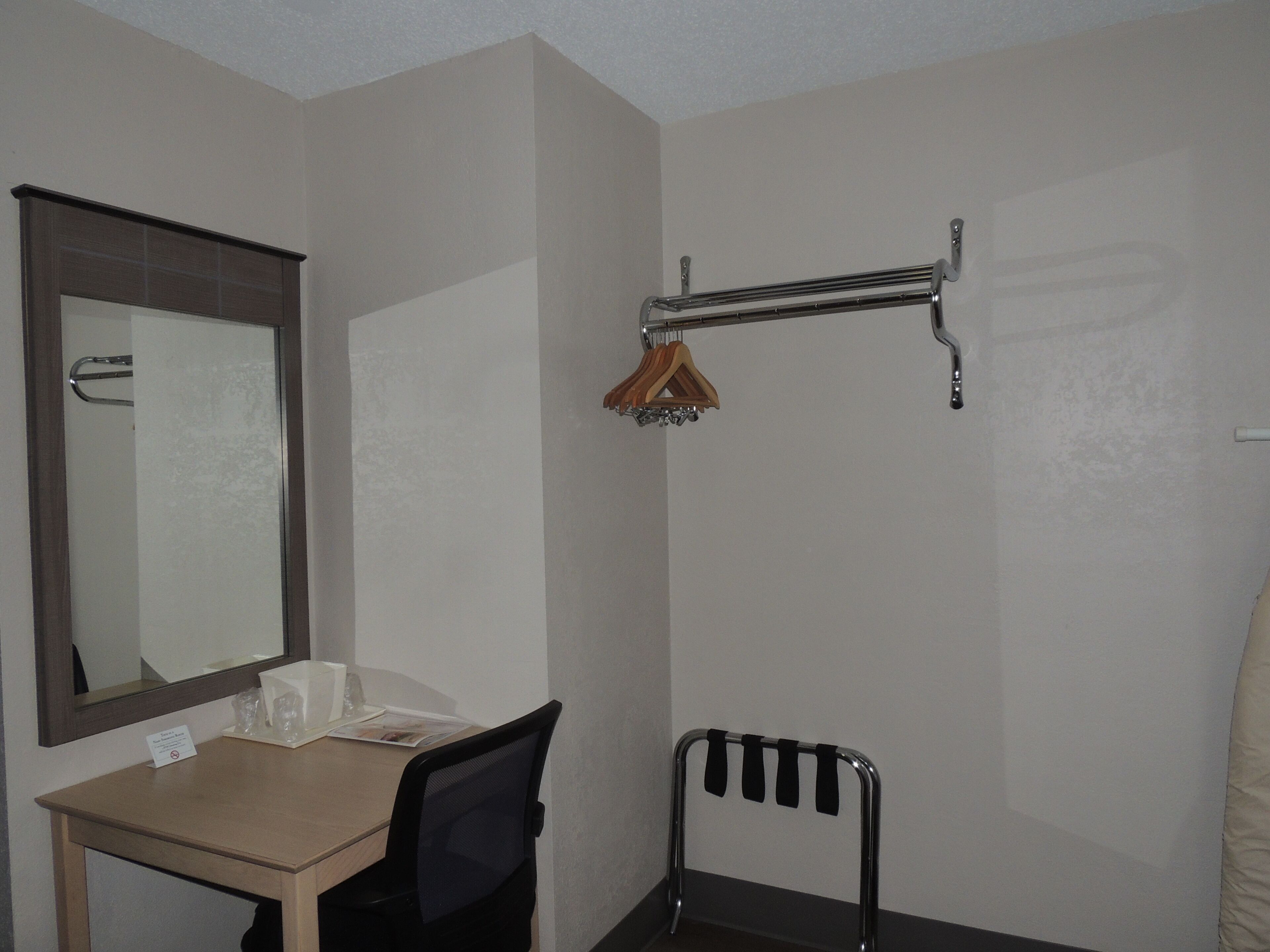 Foto - Econo Lodge Dewitt I-90