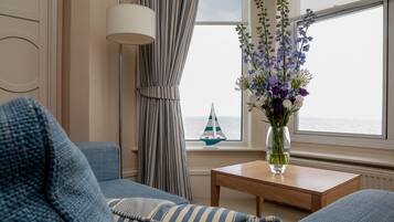 Luxury Double Room, Sea View | Living room | LCD TV