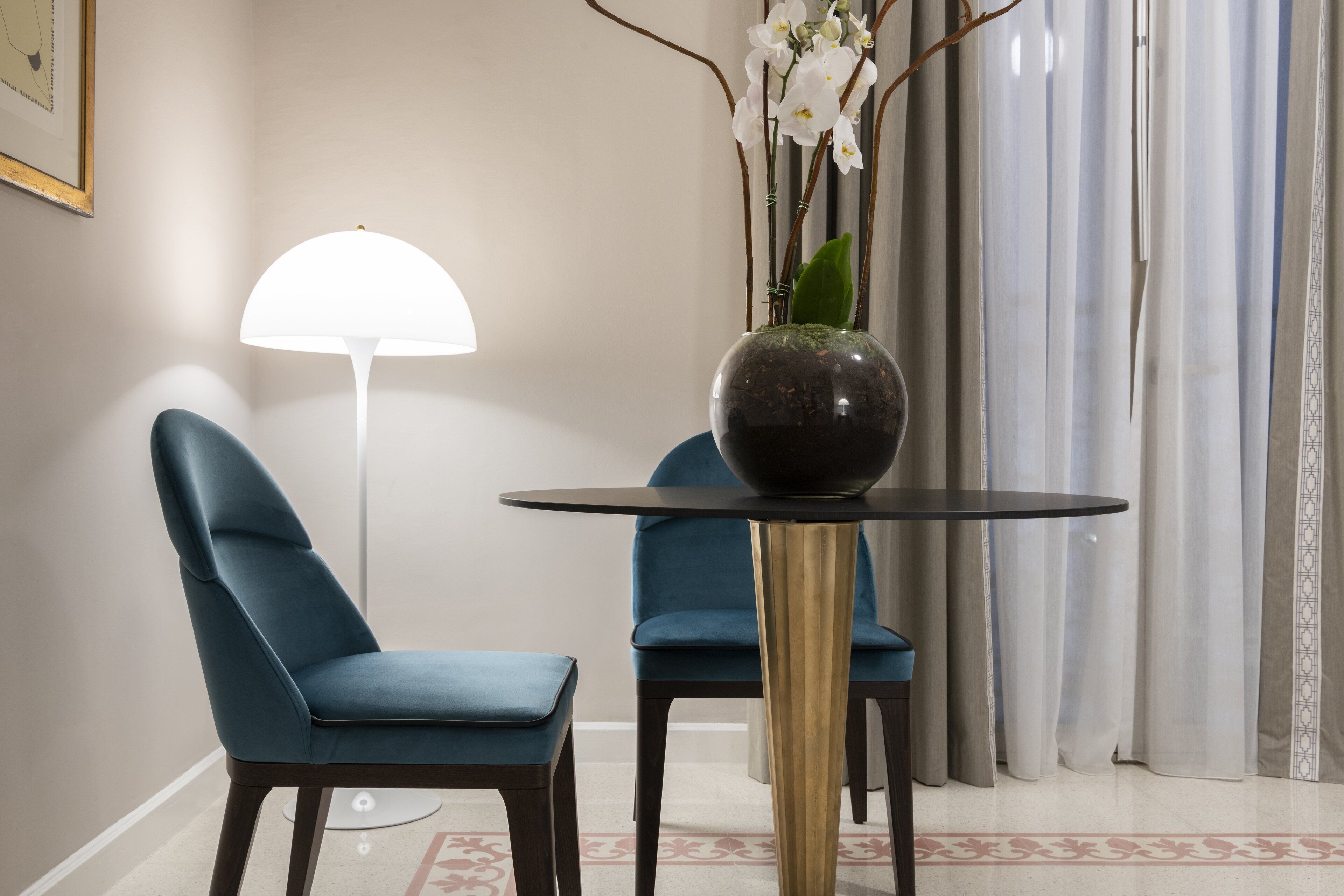 1 bedroom, hypo-allergenic bedding, free minibar items, in-room safe