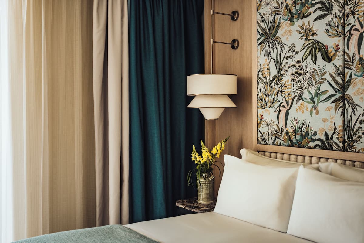 Hypo-allergenic bedding, minibar, in-room safe, desk