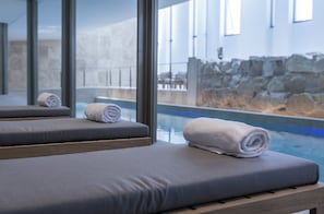 Sauna, steam room, 5 treatment rooms, massages