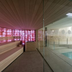 Sauna, bagno turco, massaggi con le pietre calde, massaggi “deep tissue”