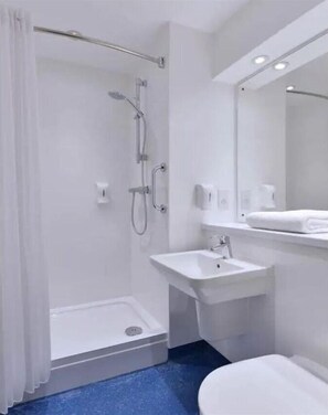 Shower, free toiletries