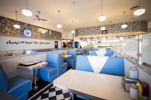 Breakfast (EUR 7 per person)