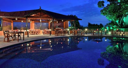 Sheraton Grand Pune Bund Garden Hotel