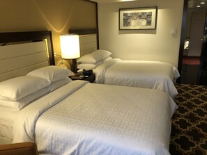 Room, 2 Twin Beds | Premium bedding, Select Comfort beds, minibar, in-room safe