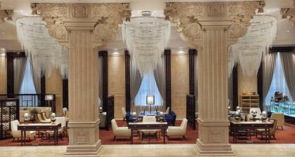 Sheraton Grand Pune Bund Garden Hotel