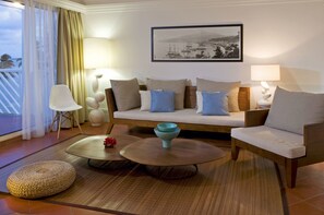 Suite, Beach View | Living room | 80-cm flat-screen TV with cable channels, TV