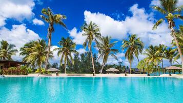 2 outdoor pools, pool umbrellas, pool loungers