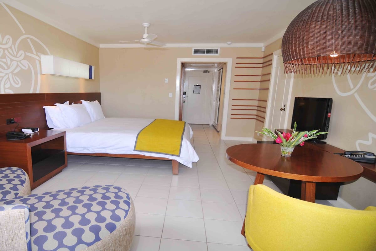 1 bedroom, in-room safe, blackout drapes, soundproofing
