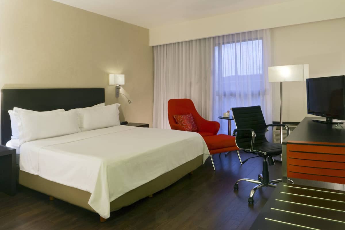 Superior Room, 1 King Bed | In-room safe, desk, blackout curtains, soundproofing