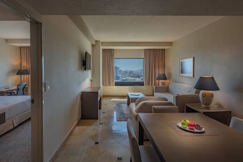 Suite, 1 King Bed