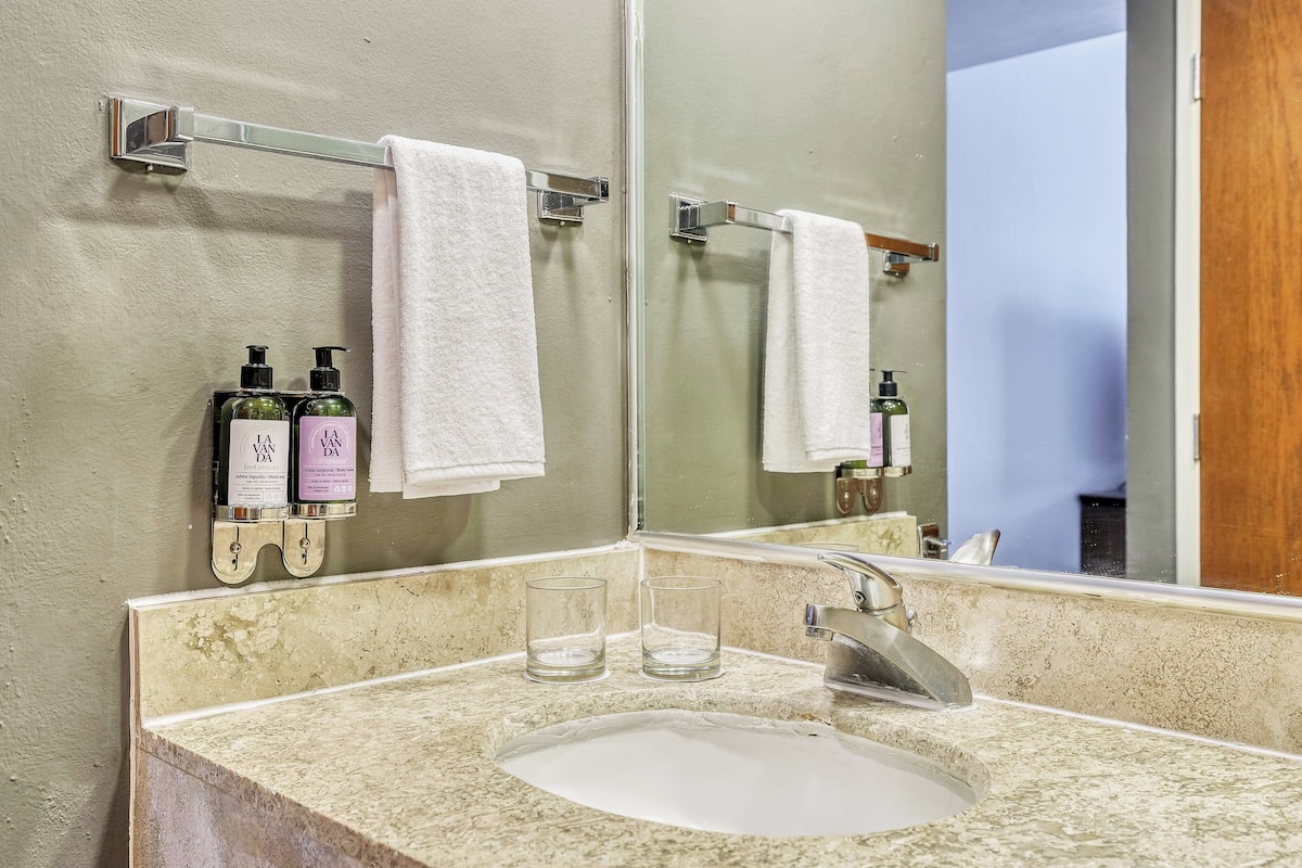 combined shower/bathtub, deep-soaking bathtub, eco-friendly toiletries