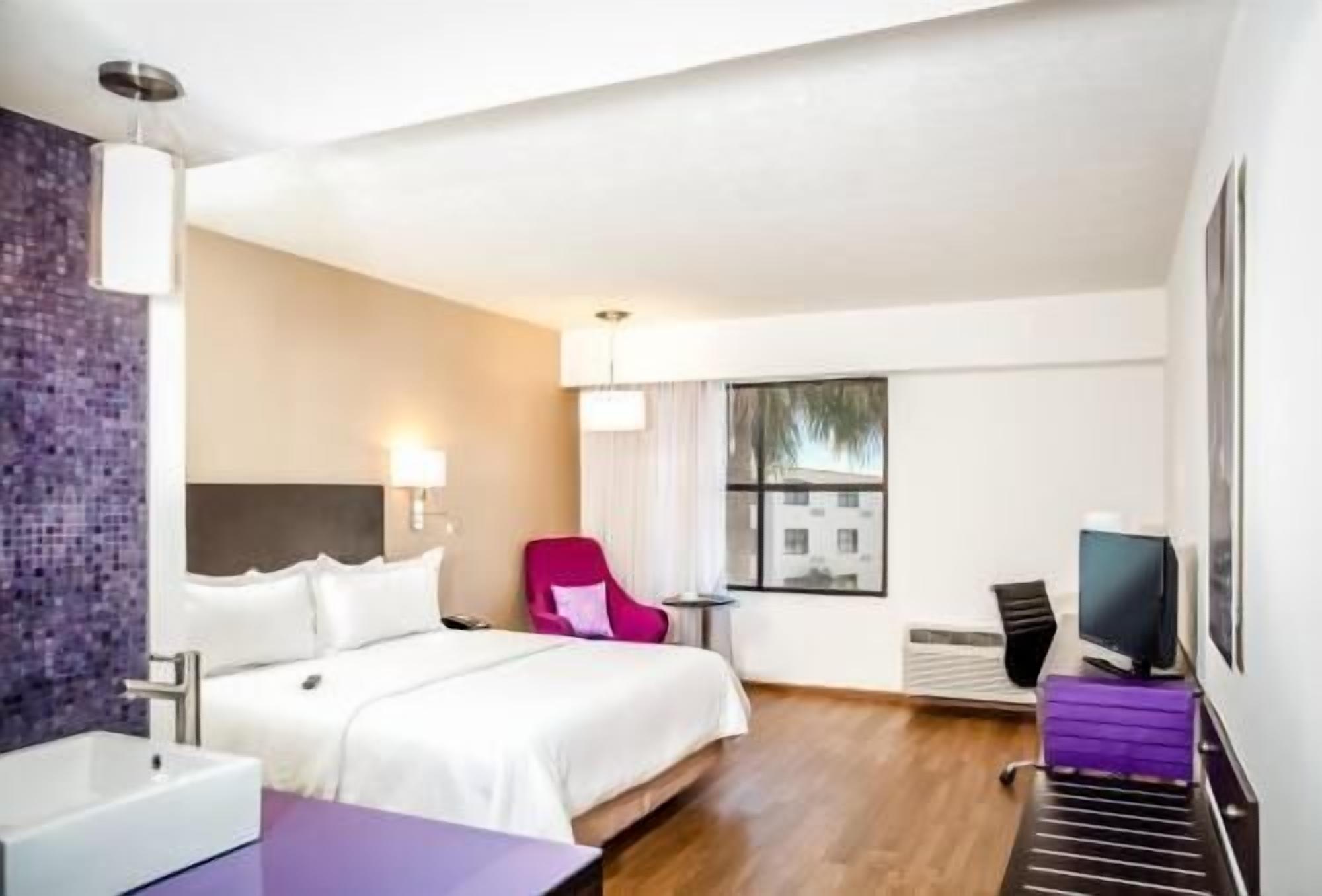 In-room safe, desk, iron/ironing board, free WiFi