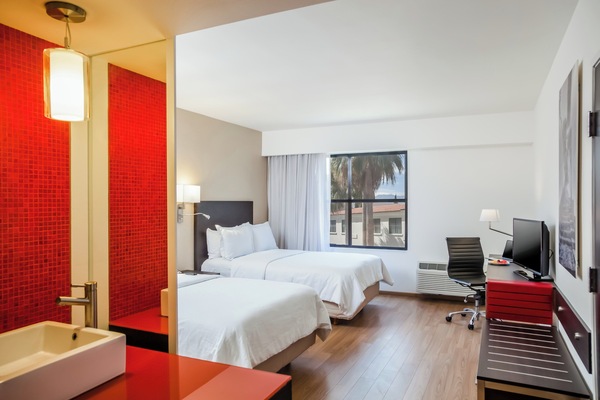 Executive Room, 2 Double Beds | In-room safe, desk, iron/ironing board (on request), WiFi (free)