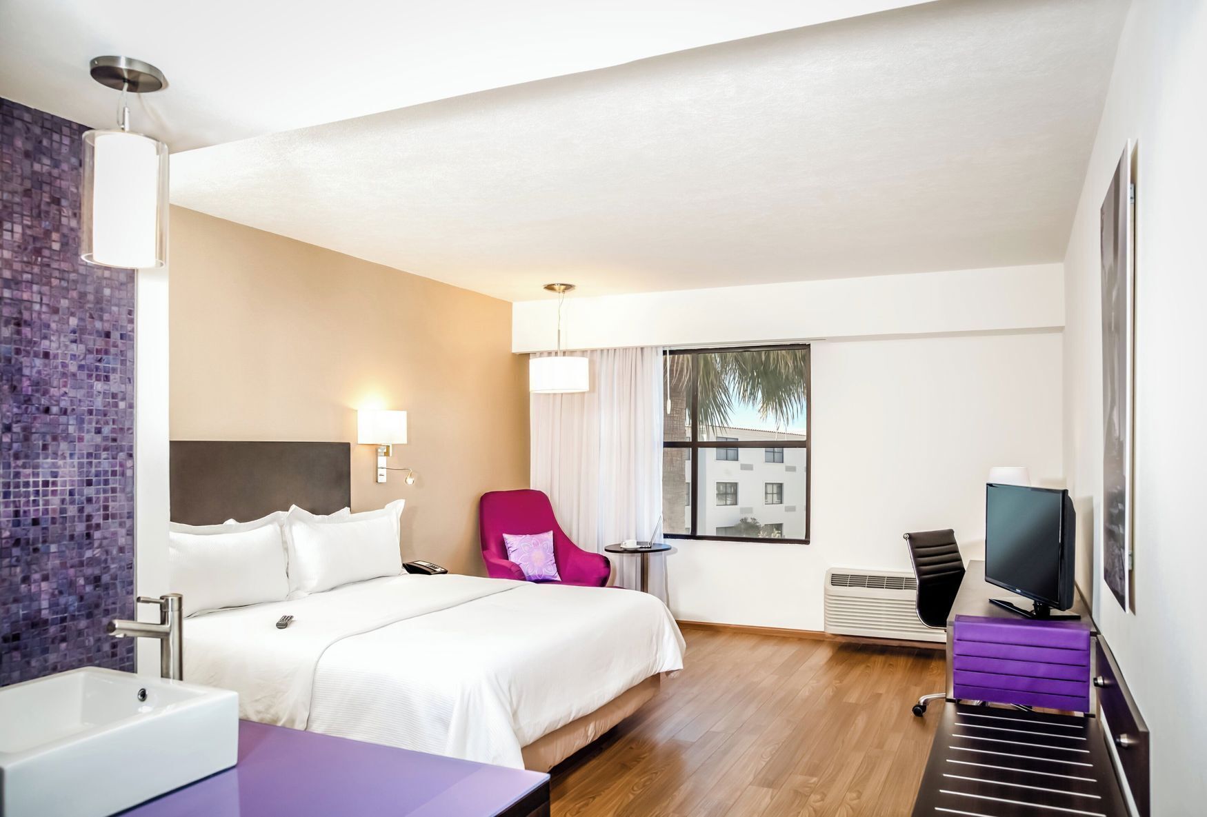 In-room safe, desk, iron/ironing board, free WiFi