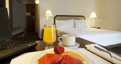Fiesta Inn Toluca Tollocan