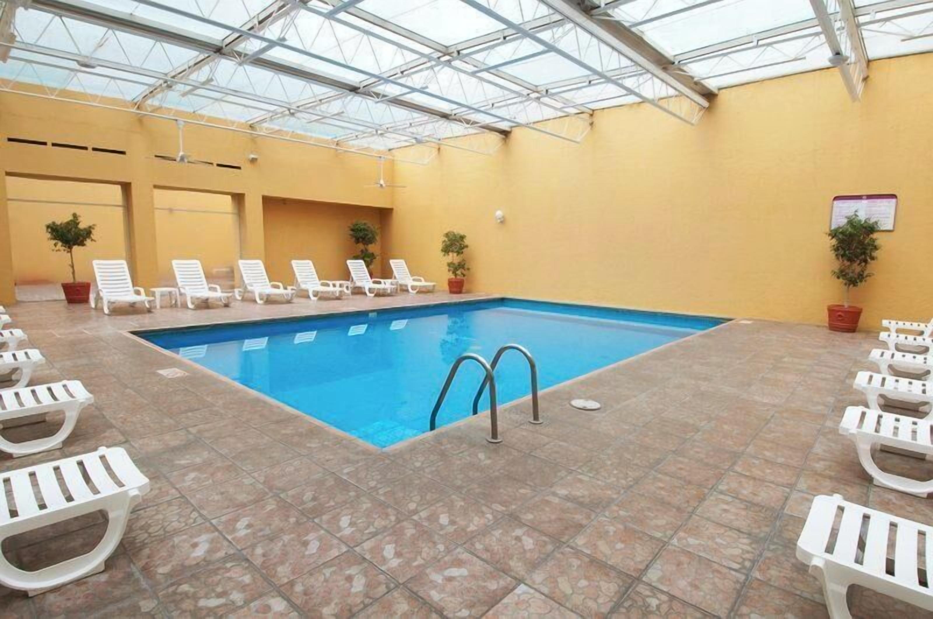 泳池 | 室内游泳池