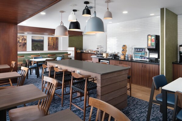 Free daily buffet breakfast