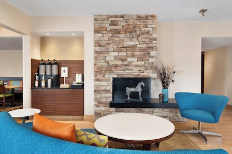 Lobby. Fairfield Inn by Marriott Deptford