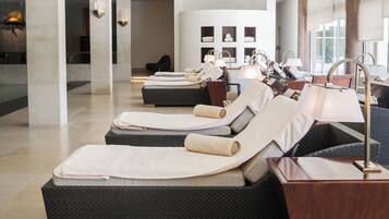 Sauna, steam room, body treatments, aromatherapy, body wraps