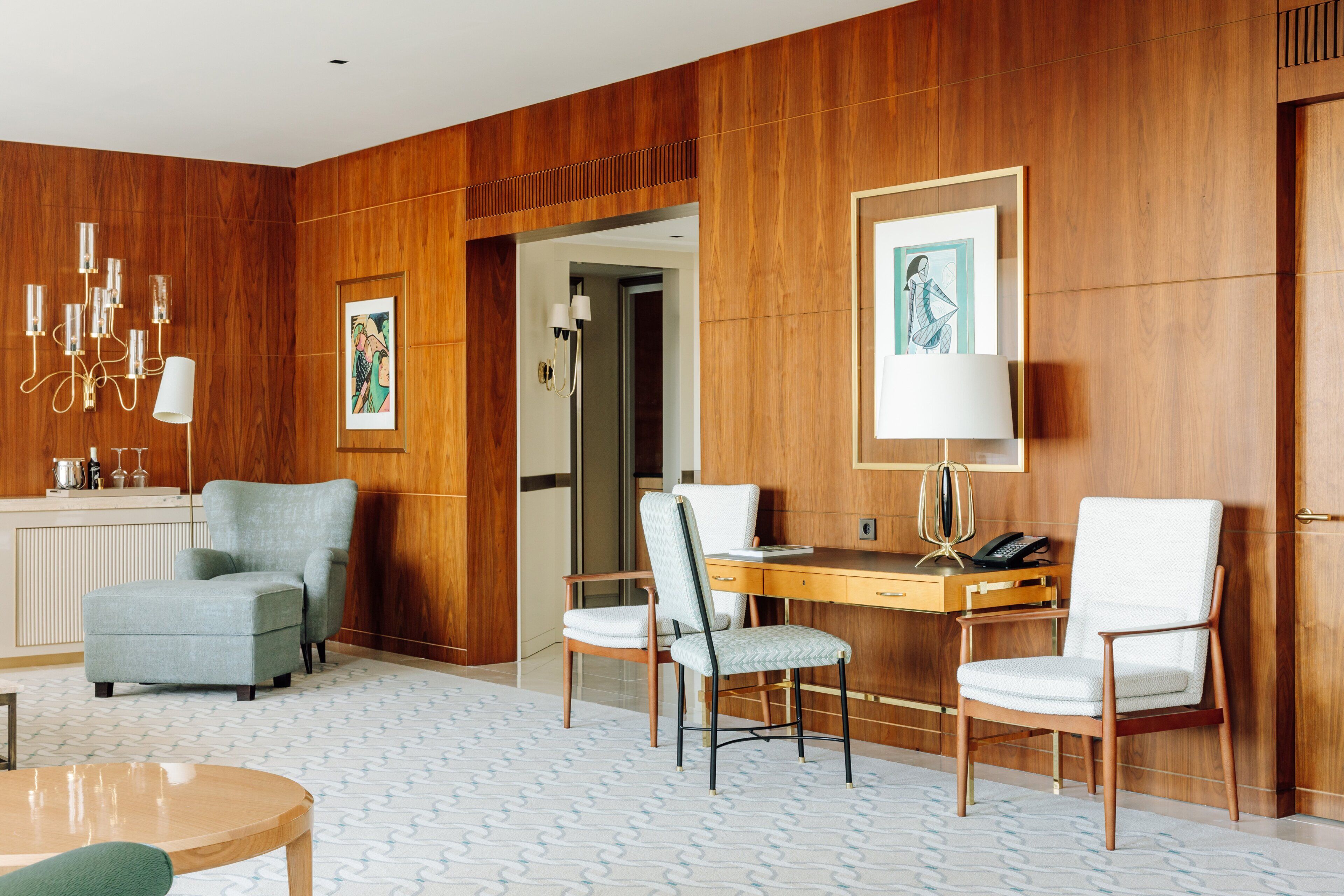 royal room (almada negreiros) | living area | 28-inch lcd tv with cable channels, tv, dvd player