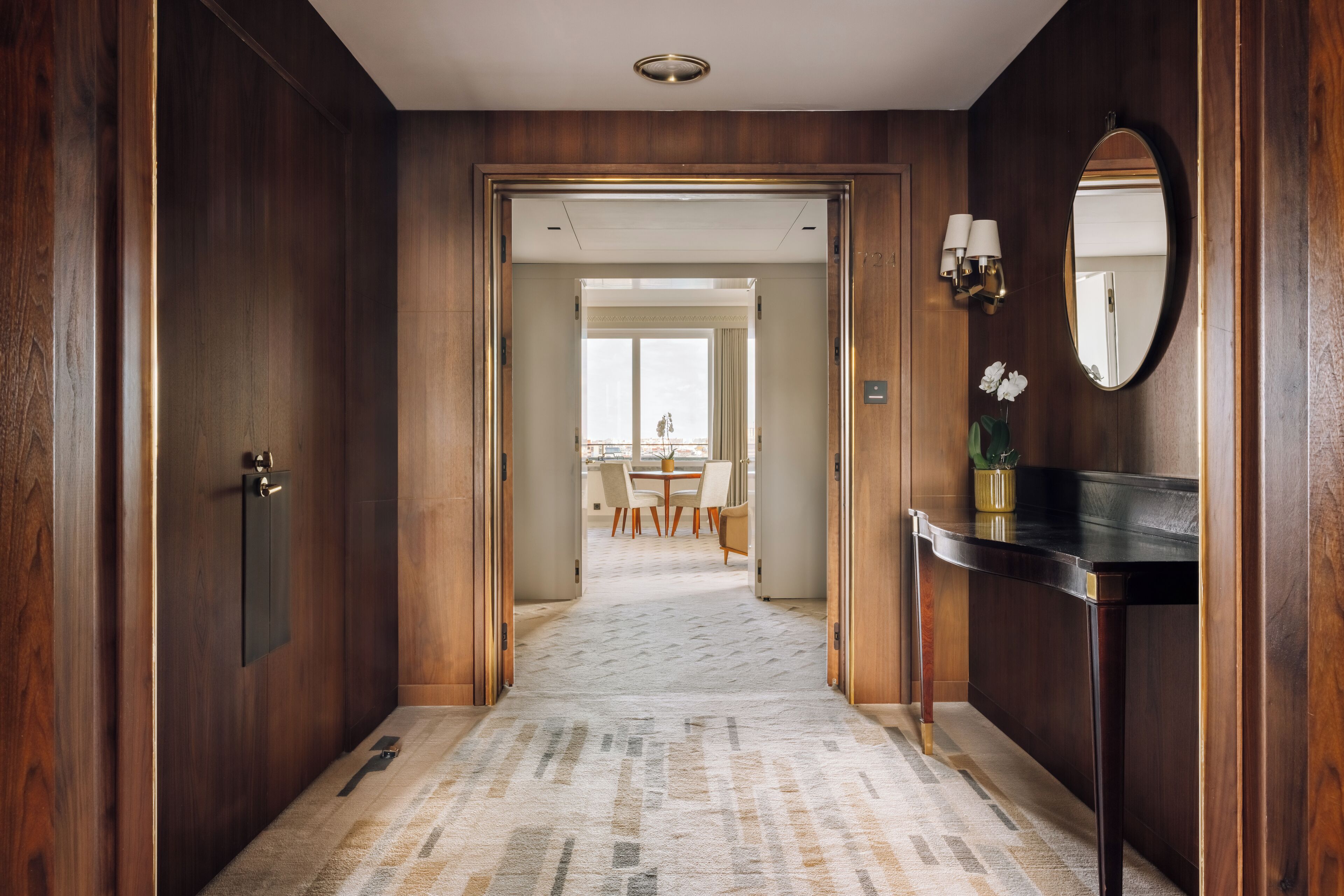 suite, 1 bedroom | living area | 28-inch lcd tv with cable channels, tv, dvd player