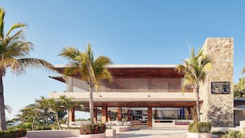 4 nhà hàng, phục vụ bữa sáng