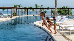 3 outdoor pools