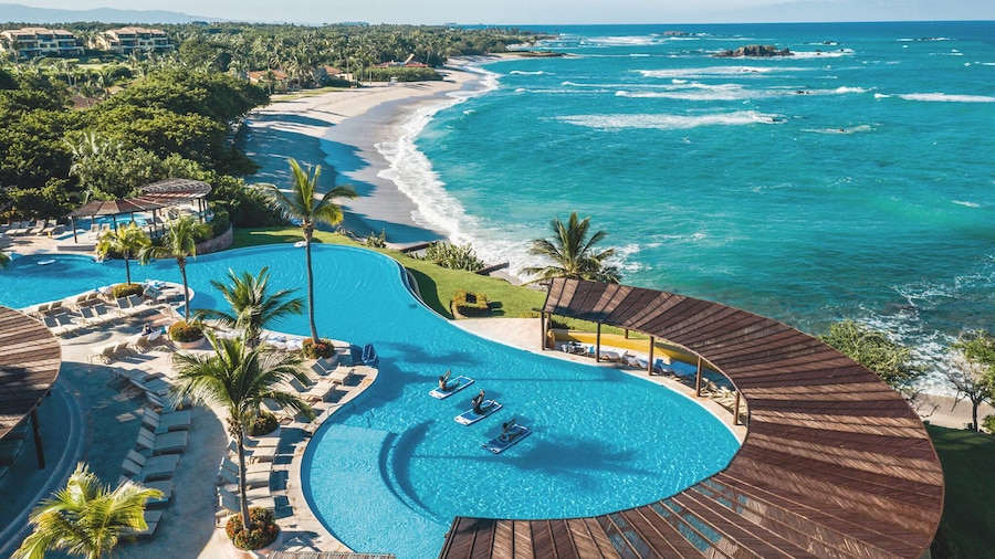 Four Seasons Resort Punta Mita