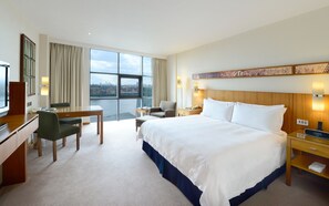Deluxe Room, 1 King Bed | Egyptian cotton sheets, premium bedding, down comforters, pillowtop beds