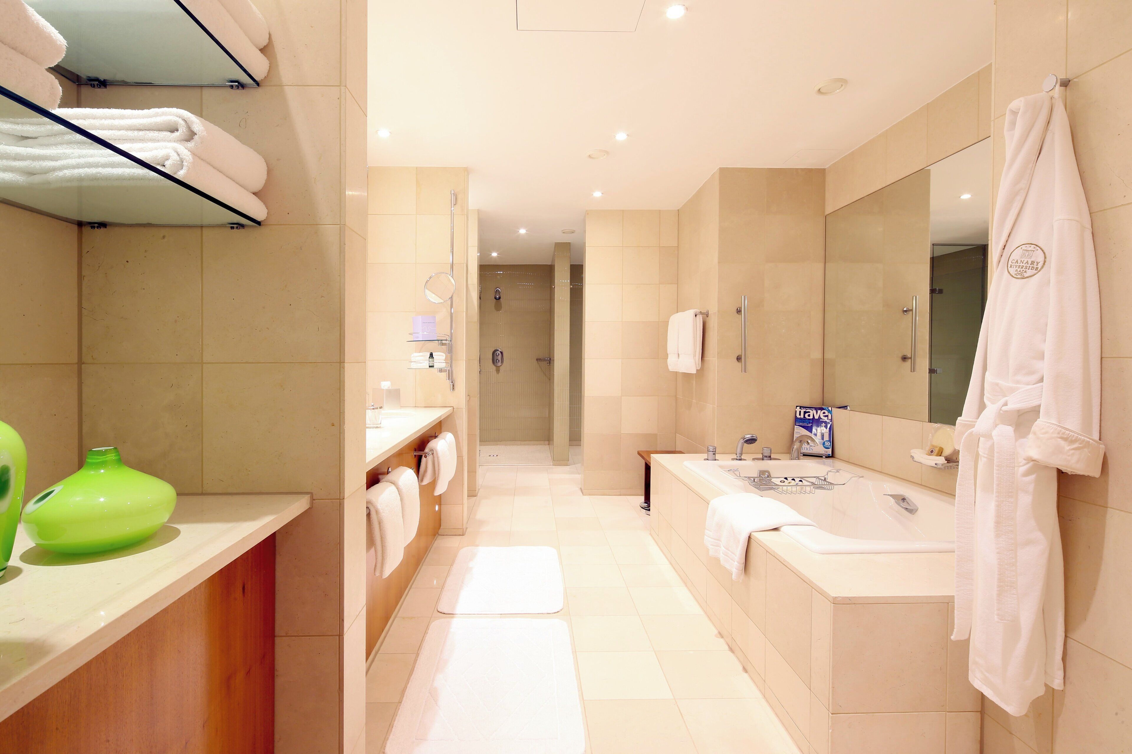 presidential suite | bathroom | separate bathtub and shower, deep-soaking bathtub, free toiletries