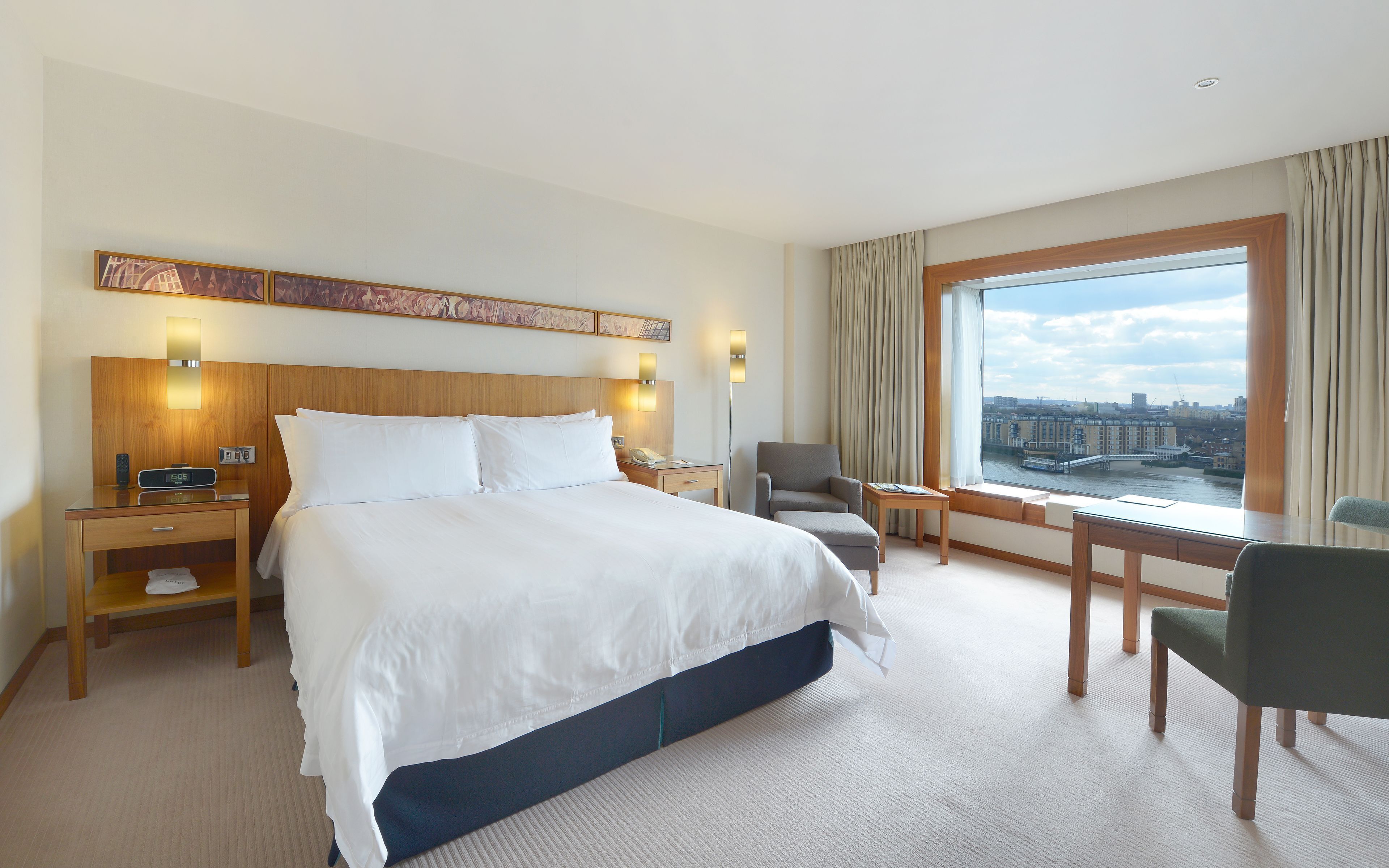 Egyptian cotton sheets, premium bedding, down comforters, pillowtop beds