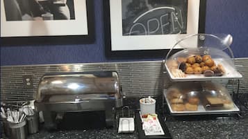 Colazione a buffet inclusa, servita tutte le mattine