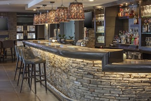 2 baaria, cocktailbaari