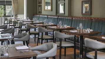 Daily buffet breakfast (GBP 17 per person)