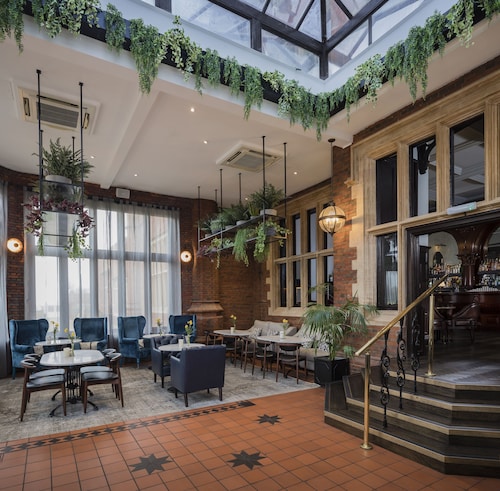 Dunston Hall Hotel, Spa and Golf Resort