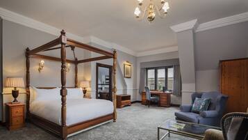 Four Poster Room | 1 bedroom, hypo-allergenic bedding, in-room safe, desk