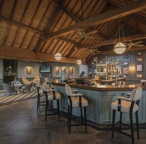 2 quầy bar/khu lounge, bar thể thao 