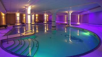 Indoor pool, pool loungers