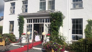 Exterior - Castle Oaks House Hotel (Castleconnell)