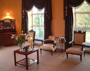 TV màn hình phẳng 32-inch có truyền hình cáp, TV 