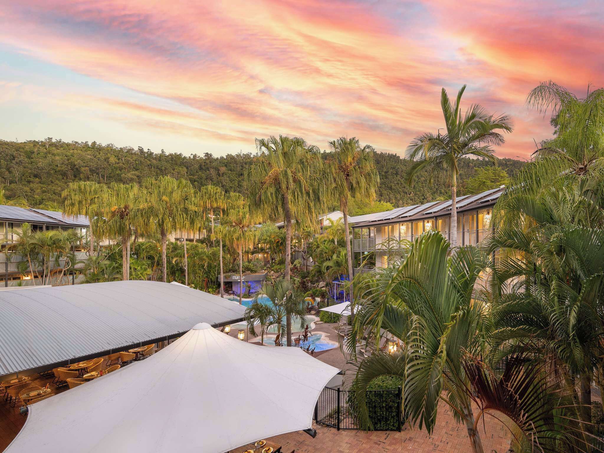 Superior Suite, 3 Single Beds | Terrace/patio
