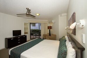 Studio | 1 bedroom, desk, soundproofing, iron/ironing board