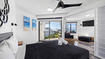 1 Bedroom Beachfront Apartment | Desk, blackout drapes, soundproofing, iron/ironing board
