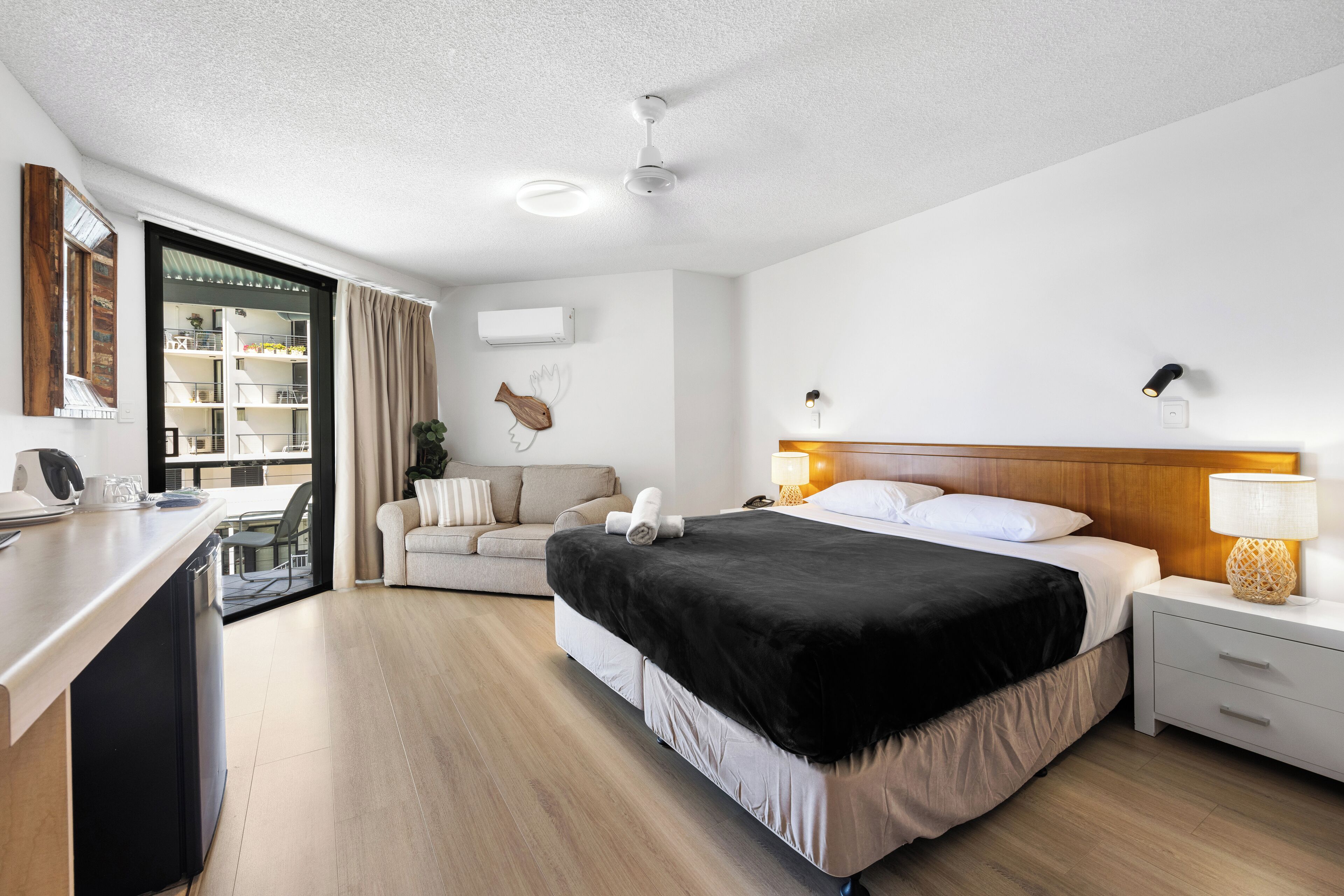 Studio Ocean View | Desk, blackout drapes, soundproofing, iron/ironing board