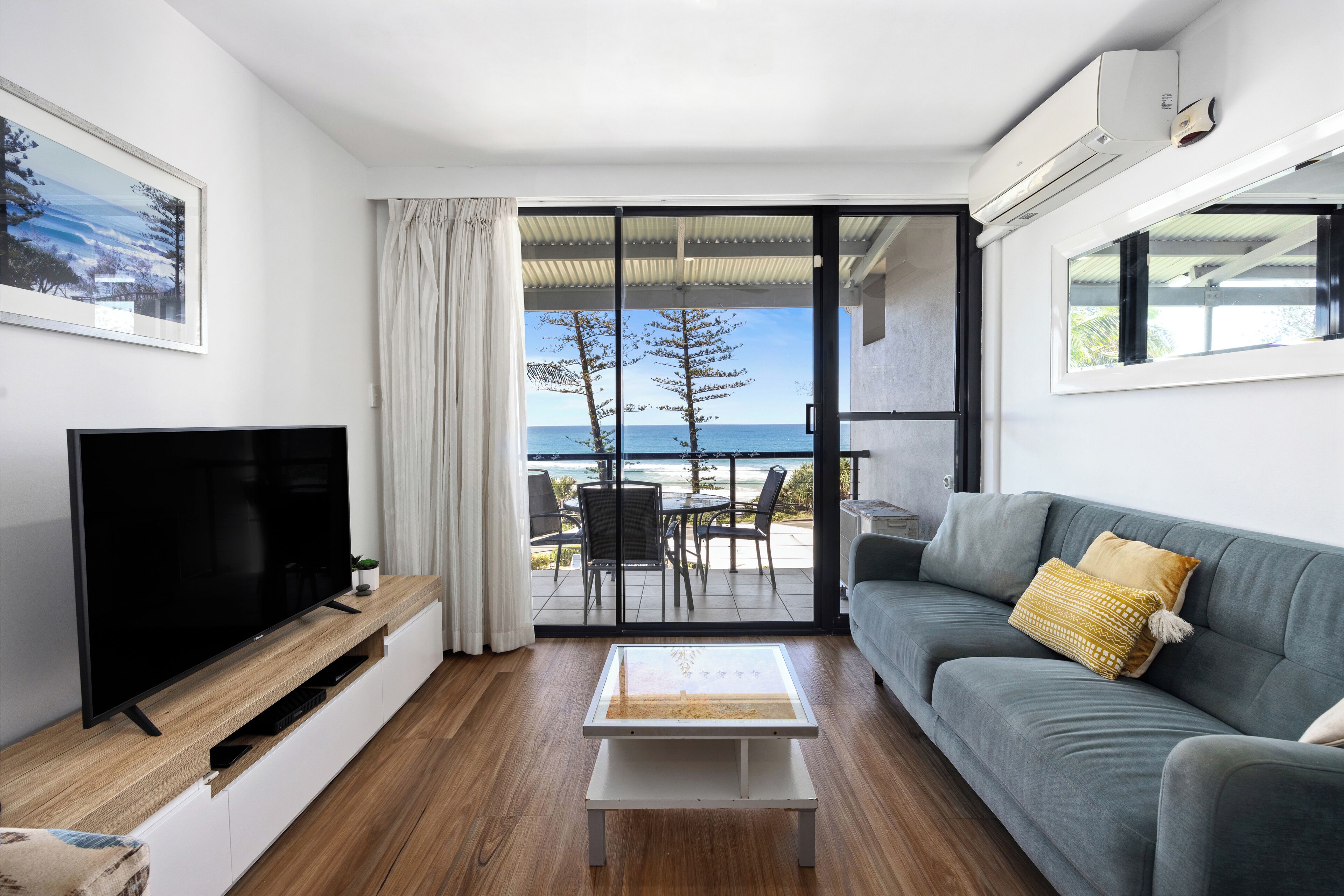 1 Bedroom Ocean View Apartment | Living area | 32-inch flat-screen TV with cable channels, TV