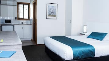 Deluxe-Zimmer | Bügeleisen/Bügelbrett, kostenloses WLAN, Bettwäsche