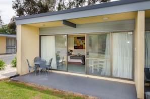 Family Room | Terrace/patio